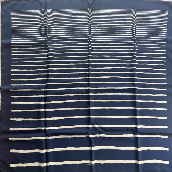Like new! Hermes Mediterranee Scarf. - Picture 1 of 2